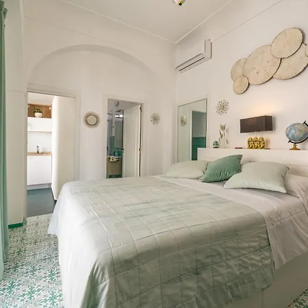Casa Leucosia 3*